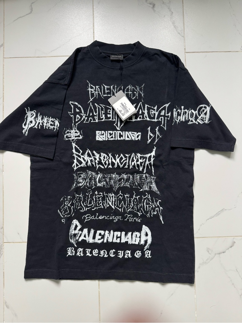 Balenciaga Black Short-Sleeve Logo Repeat Graphic Tee (100% authentic)